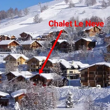 Neve Chalet *