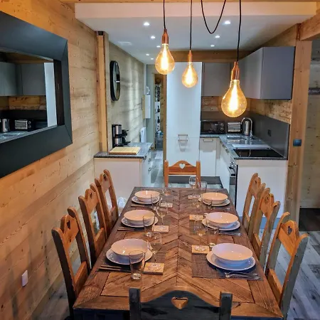 Neve Chalet